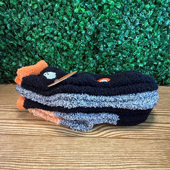 New 4 Pack Of MeMoi Fuzzy Cozy Halloween Socks Fall Colors Womens Bundle Gift - Picture 1 of 5